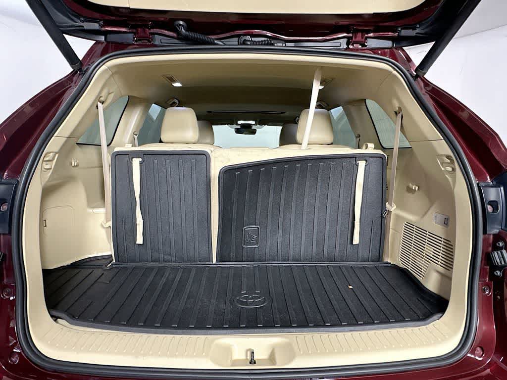 Thumbnail: 2018 Toyota Highlander - 21