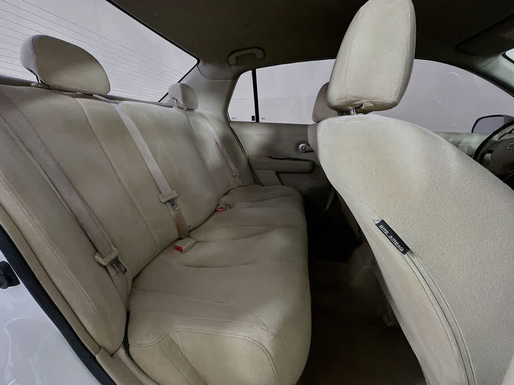 Thumbnail: 2009 Nissan Versa - 28