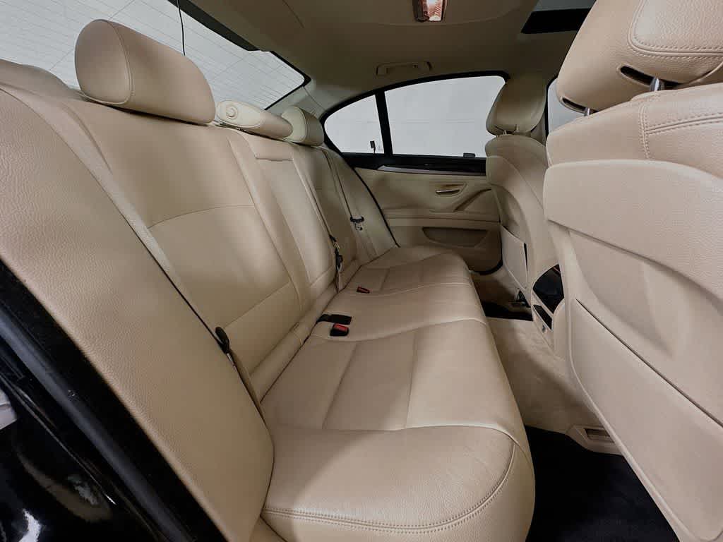 Thumbnail: 2015 BMW 5 Series - 32
