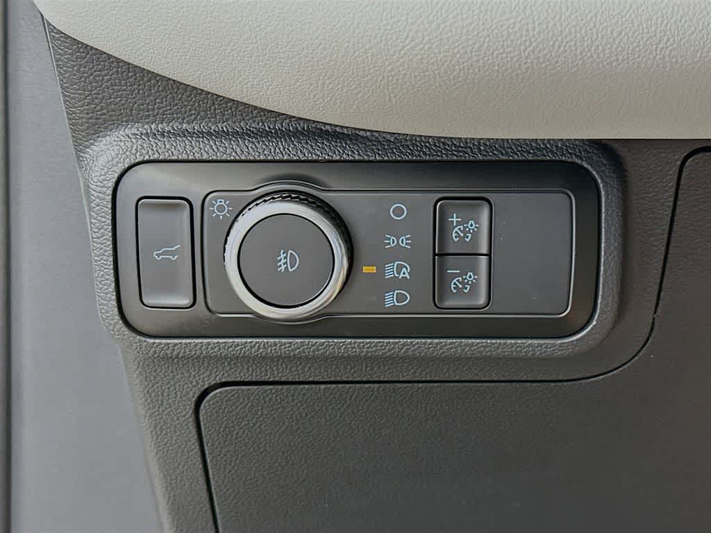 Thumbnail: 2025 Ford Explorer - 26