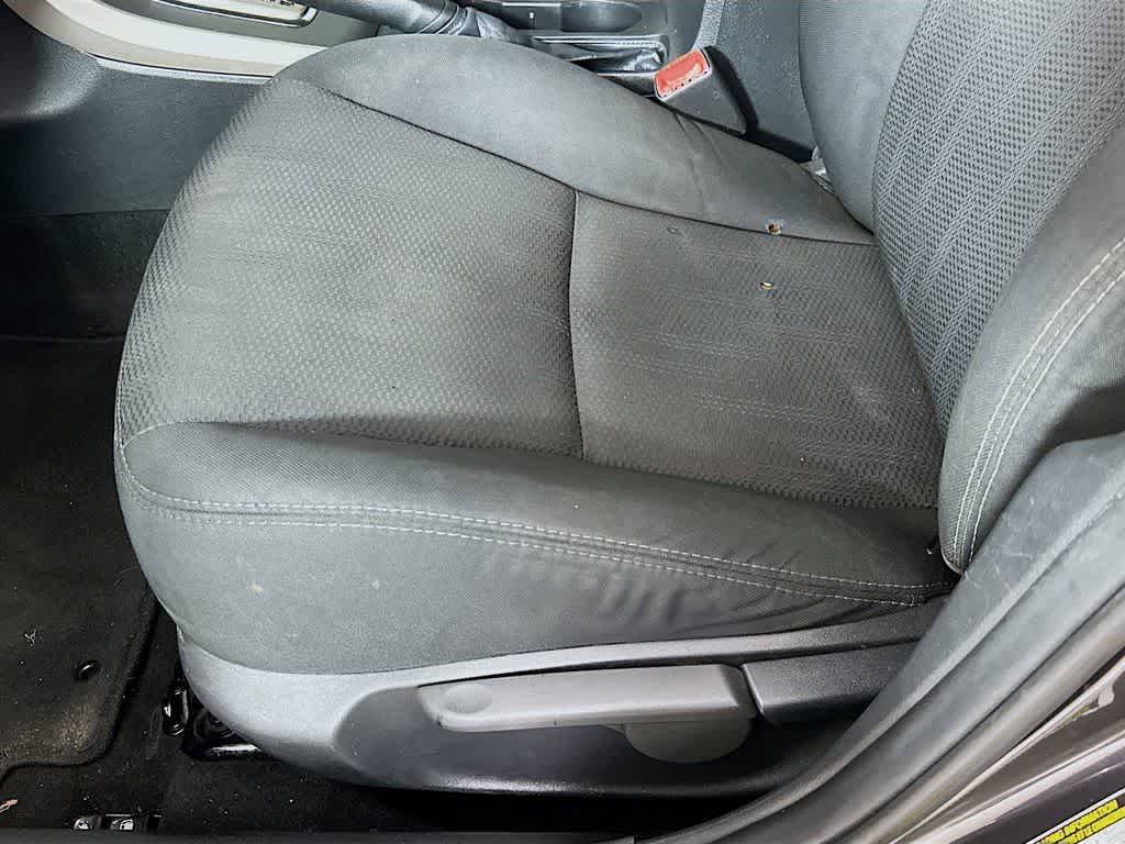 Thumbnail: 2013 Toyota Corolla - 27