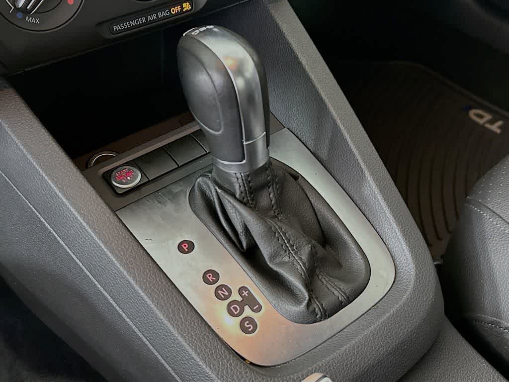 Thumbnail: 2014 Volkswagen Jetta - 18