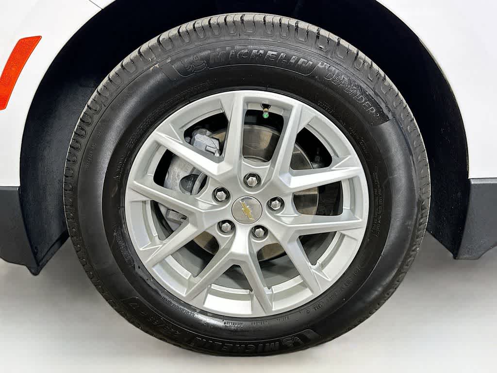 Thumbnail: 2022 Chevrolet Equinox - 8