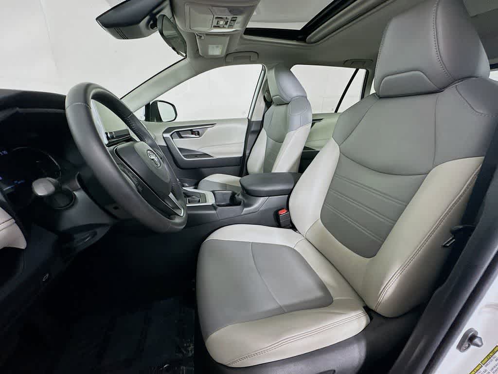 Thumbnail: 2023 Toyota RAV4 - 12