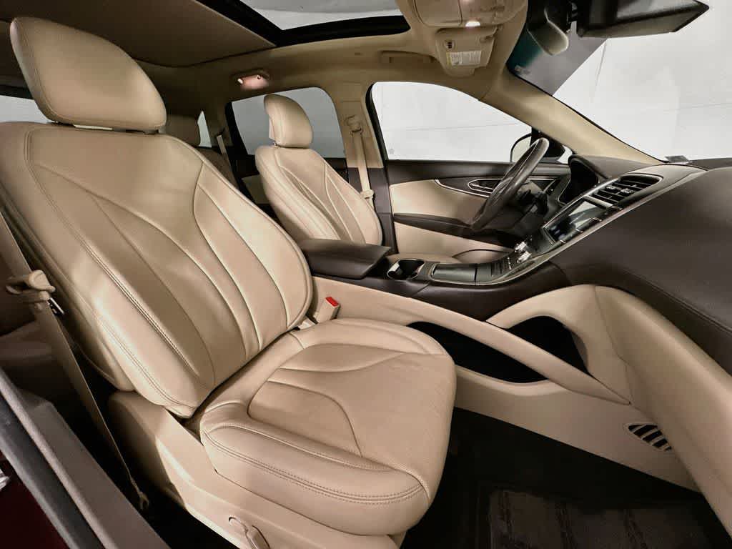 Thumbnail: 2017 Lincoln MKX - 15