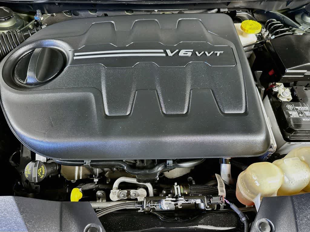 Thumbnail: 2019 Jeep Cherokee - 8