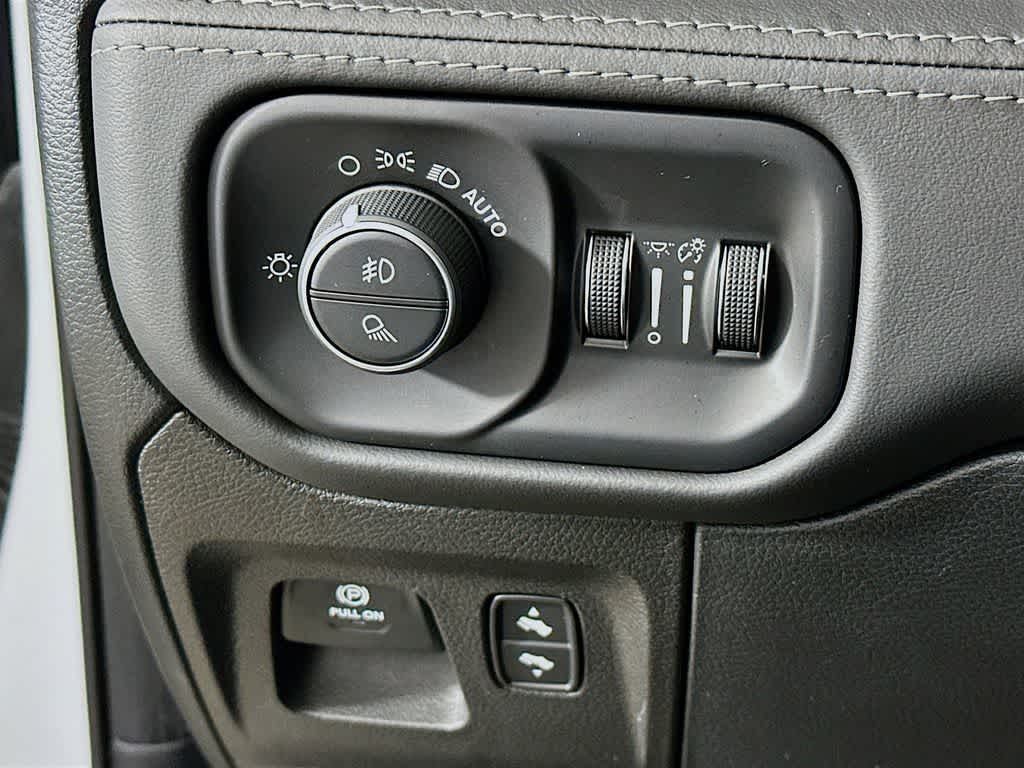 Thumbnail: 2021 RAM 1500 - 26