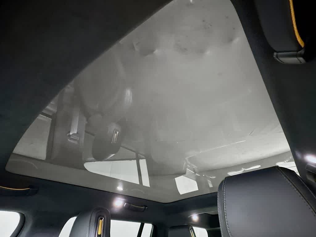 Thumbnail: 2025 Rivian R1S - 29