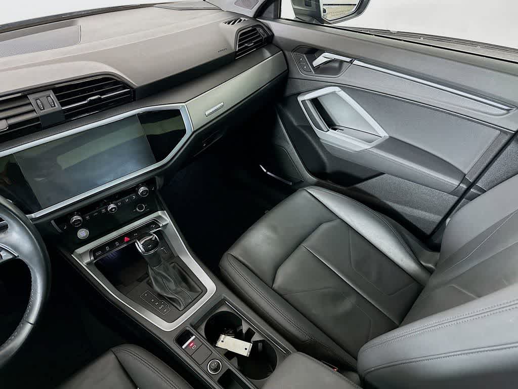 Thumbnail: 2020 Audi Q3 - 11