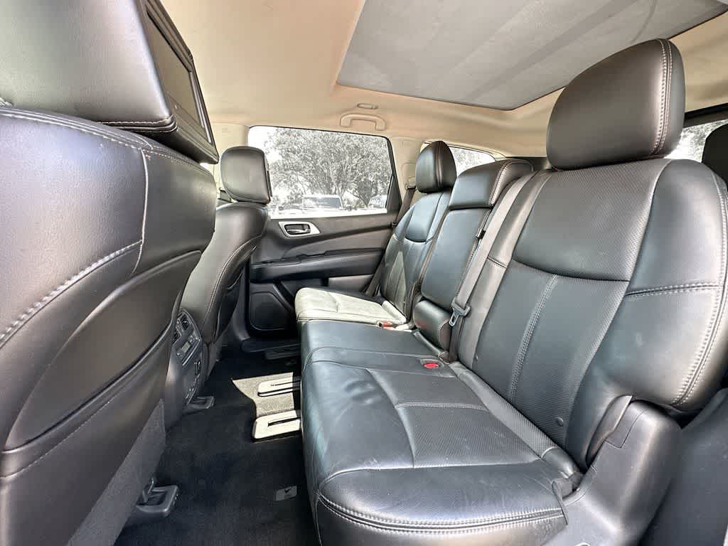 Thumbnail: 2014 Nissan Pathfinder - 14