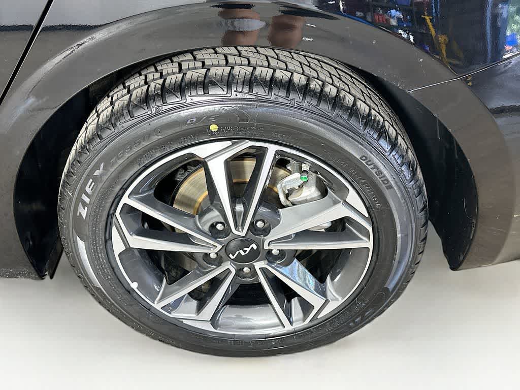 Thumbnail: 2024 Kia Forte - 8