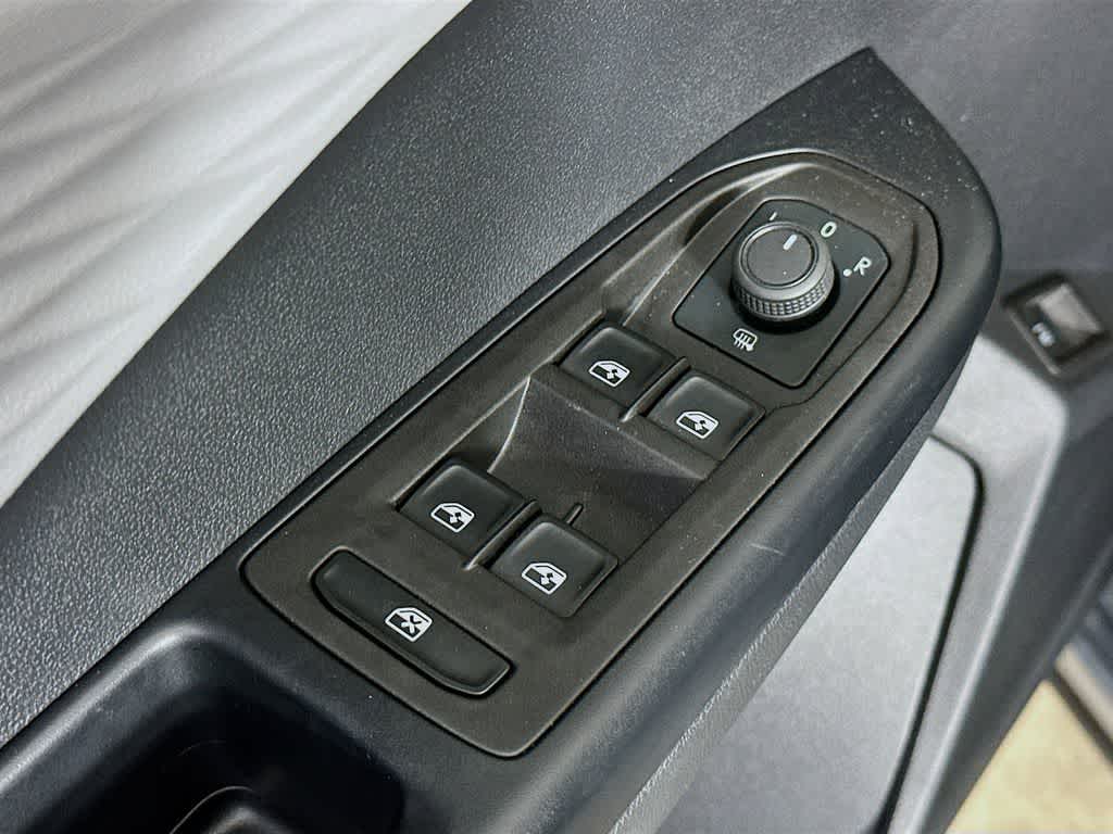 Thumbnail: 2024 Volkswagen Taos - 27