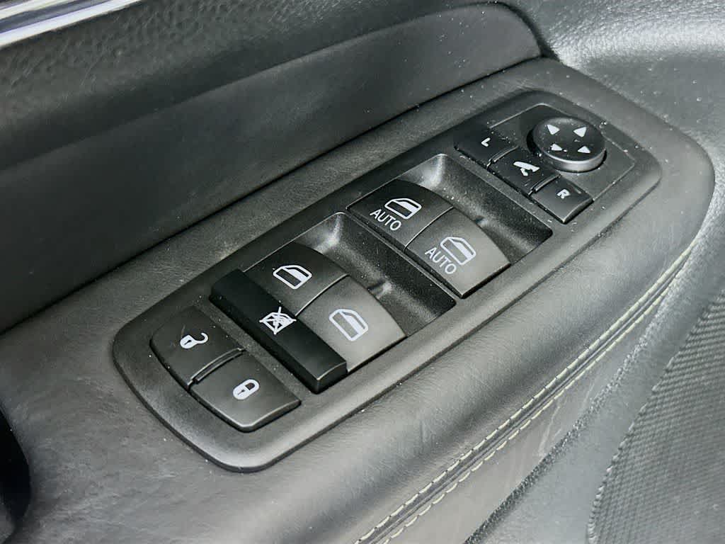 Thumbnail: 2014 Jeep Grand Cherokee - 28