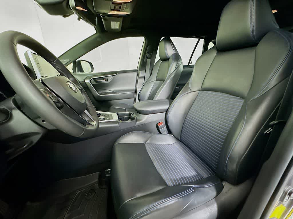 Thumbnail: 2020 Toyota RAV4 - 12