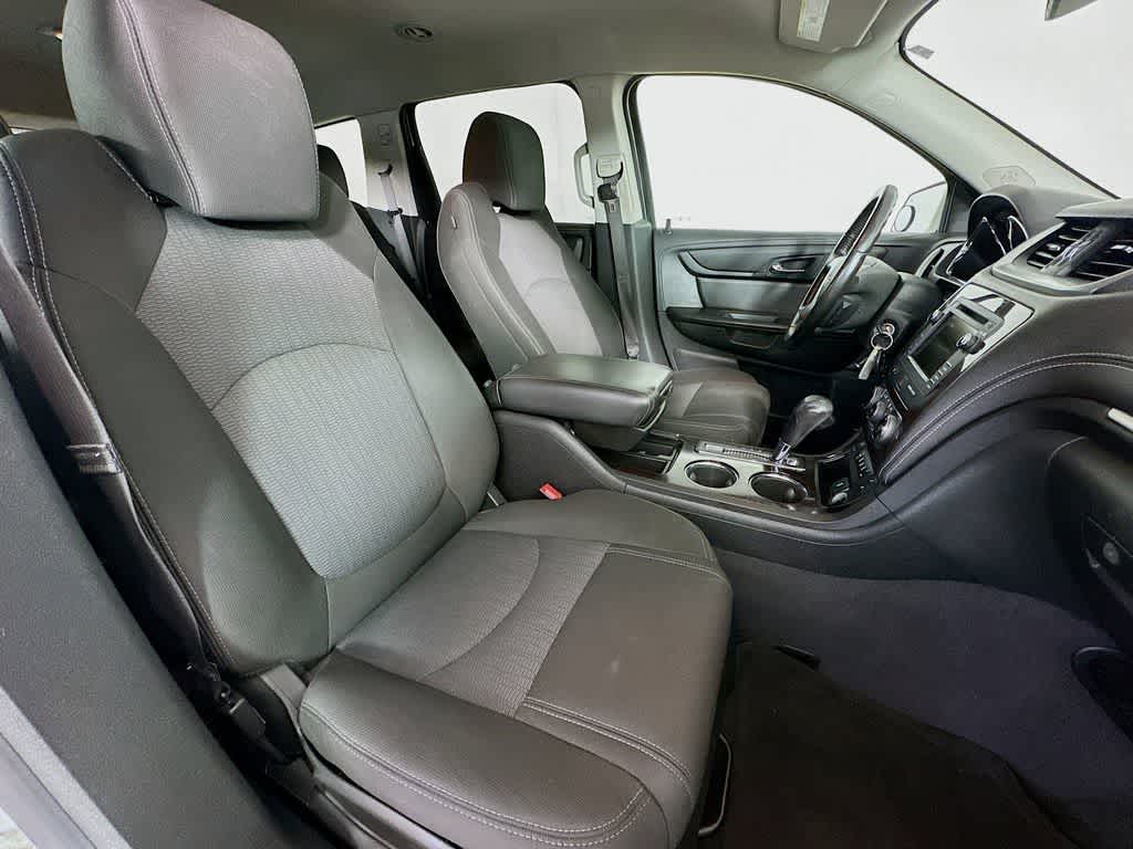 Thumbnail: 2017 Chevrolet Traverse - 15