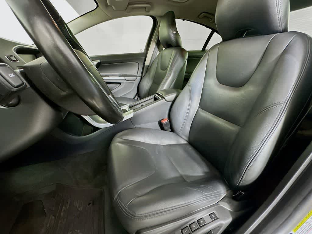 Thumbnail: 2018 Volvo S60 - 12