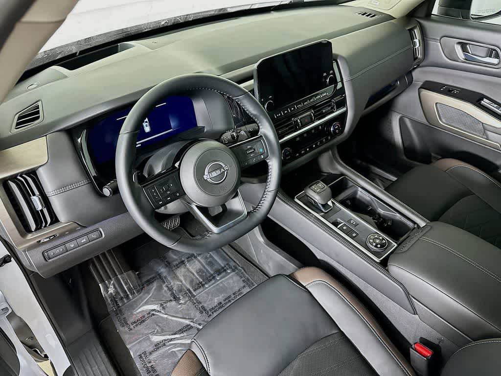 Thumbnail: 2025 Nissan Pathfinder - 2