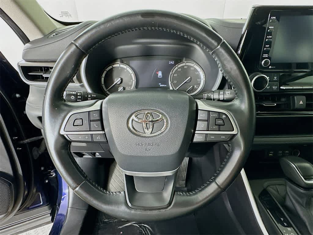 2022 Toyota Highlander XLE 16