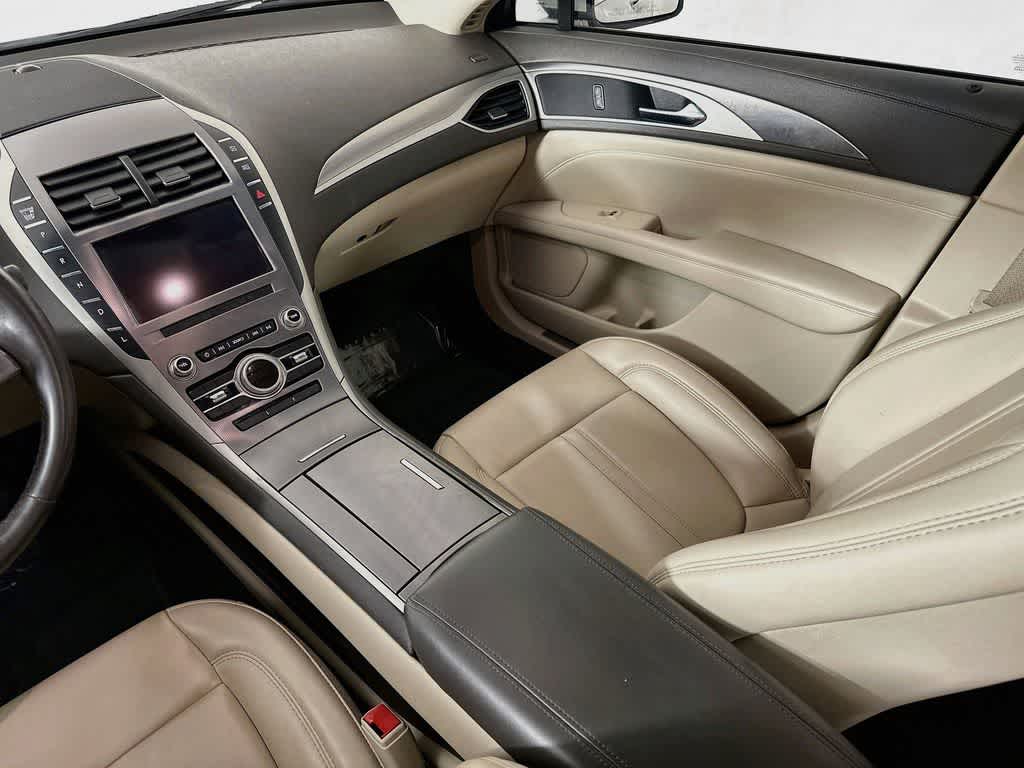 Thumbnail: 2020 Lincoln MKZ - 11
