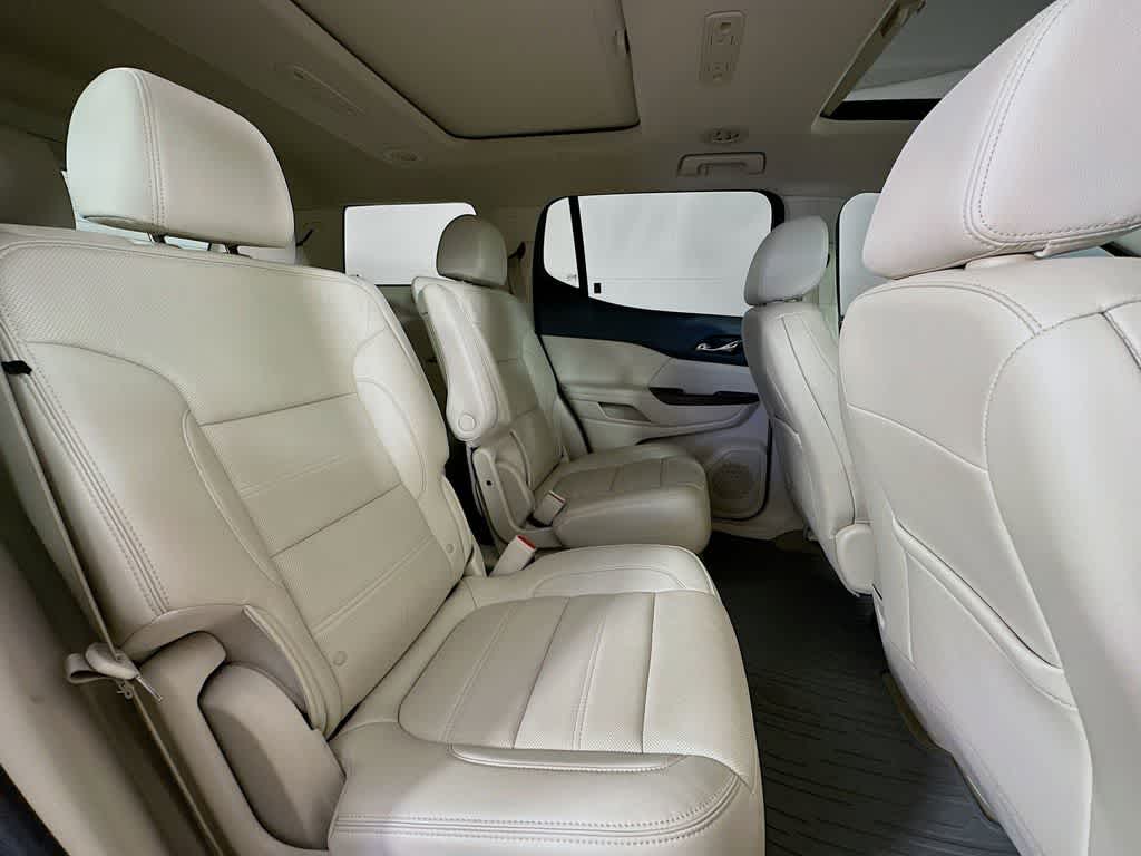 2022 GMC Acadia Denali 33