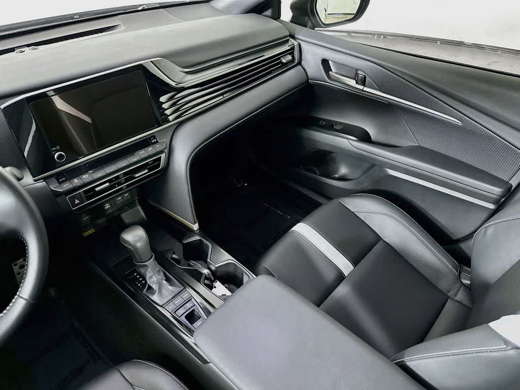 Thumbnail: 2025 Toyota Camry - 11