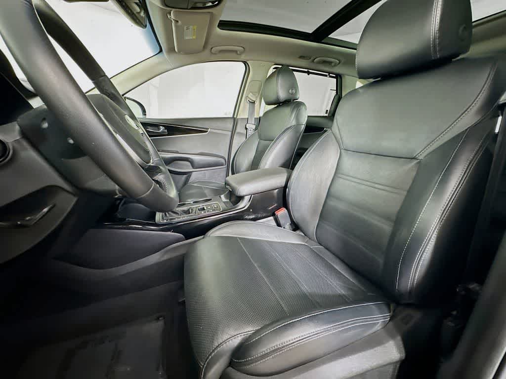 Thumbnail: 2019 Kia Sorento - 12