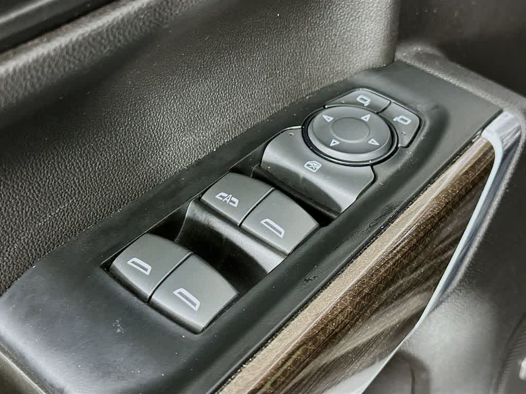 Thumbnail: 2019 Chevrolet Silverado 1500 - 29