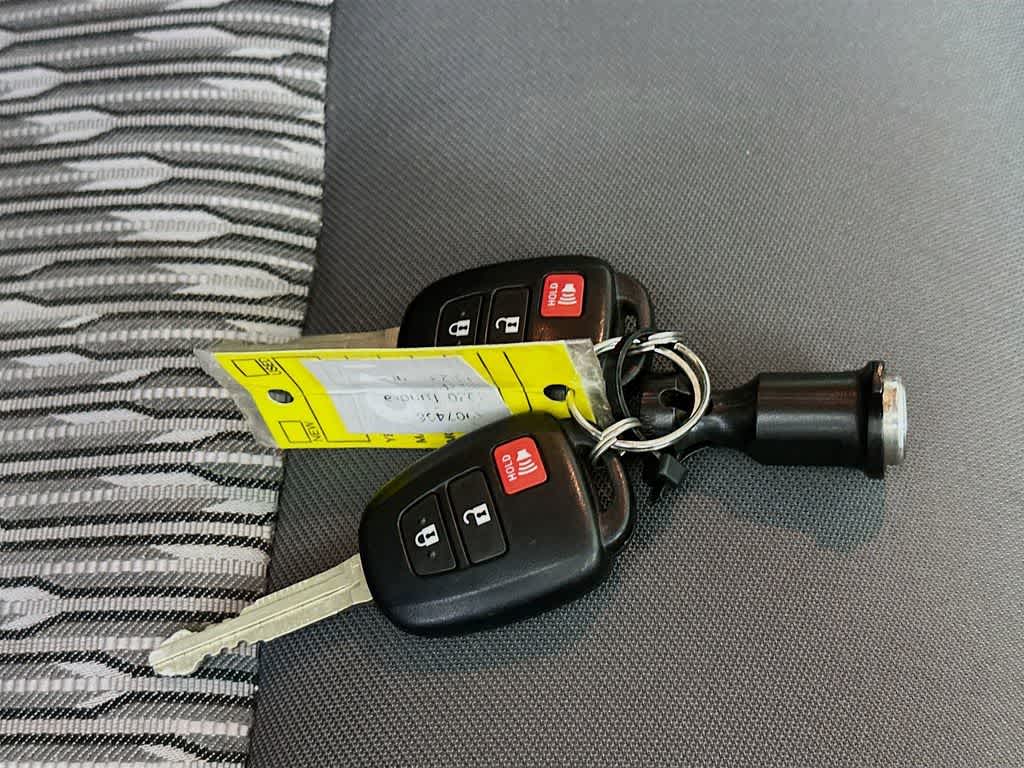 Thumbnail: 2020 Toyota Tundra - 19