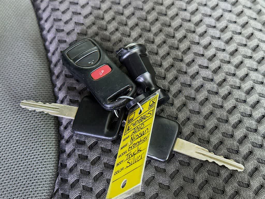 Thumbnail: 2010 Nissan Frontier - 20