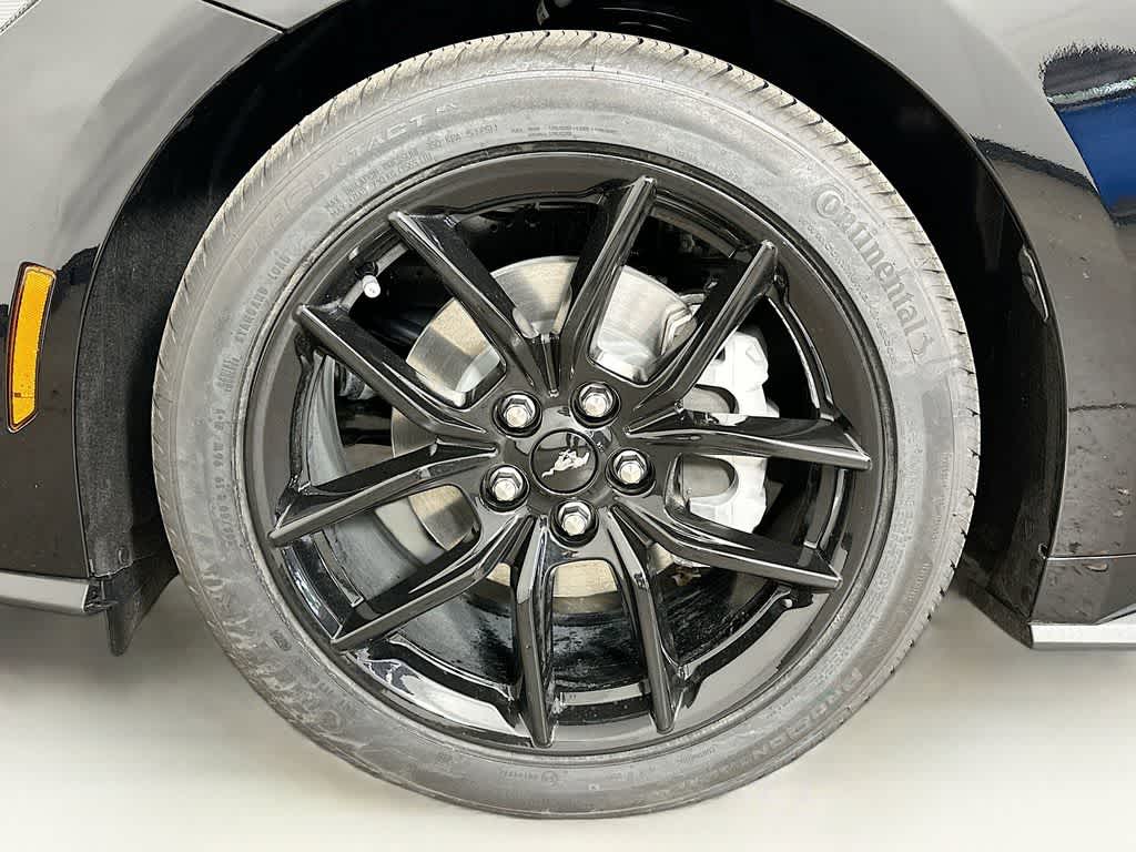 Thumbnail: 2025 Ford Mustang - 8