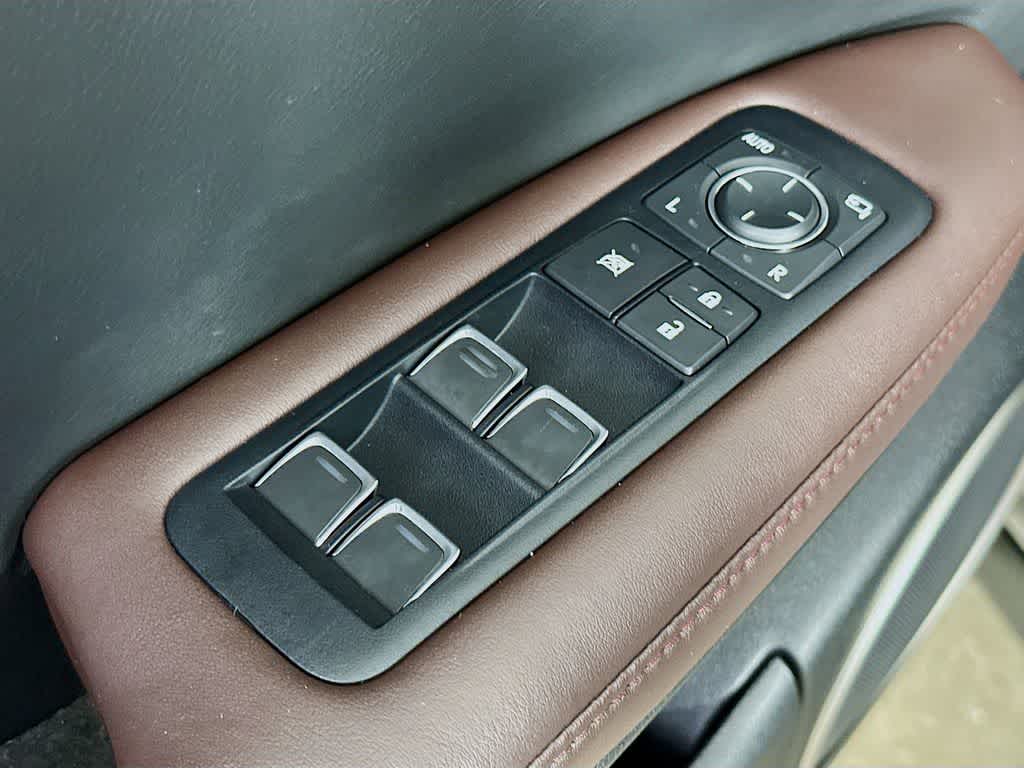 Thumbnail: 2017 Lexus RX - 29