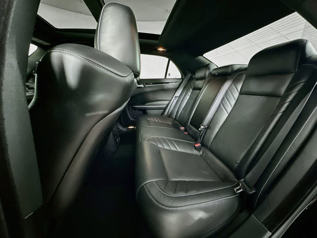 Thumbnail: 2023 Chrysler 300 - 14