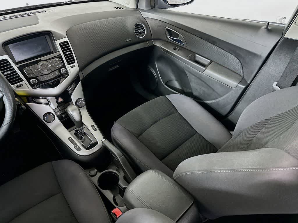 Thumbnail: 2015 Chevrolet Cruze - 11
