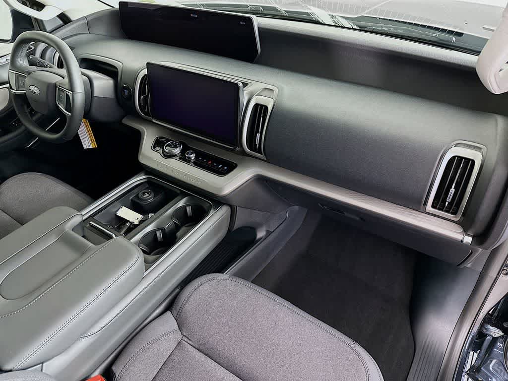 Thumbnail: 2026 Ford Expedition - 32