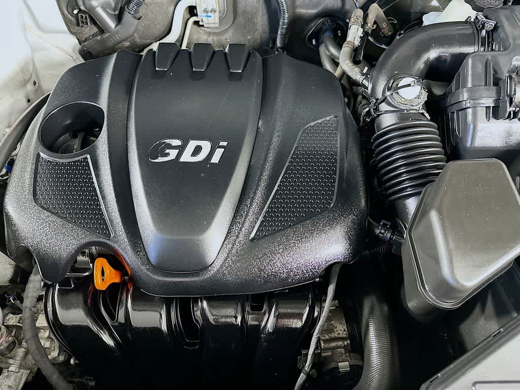 Thumbnail: 2013 Kia Sorento - 9