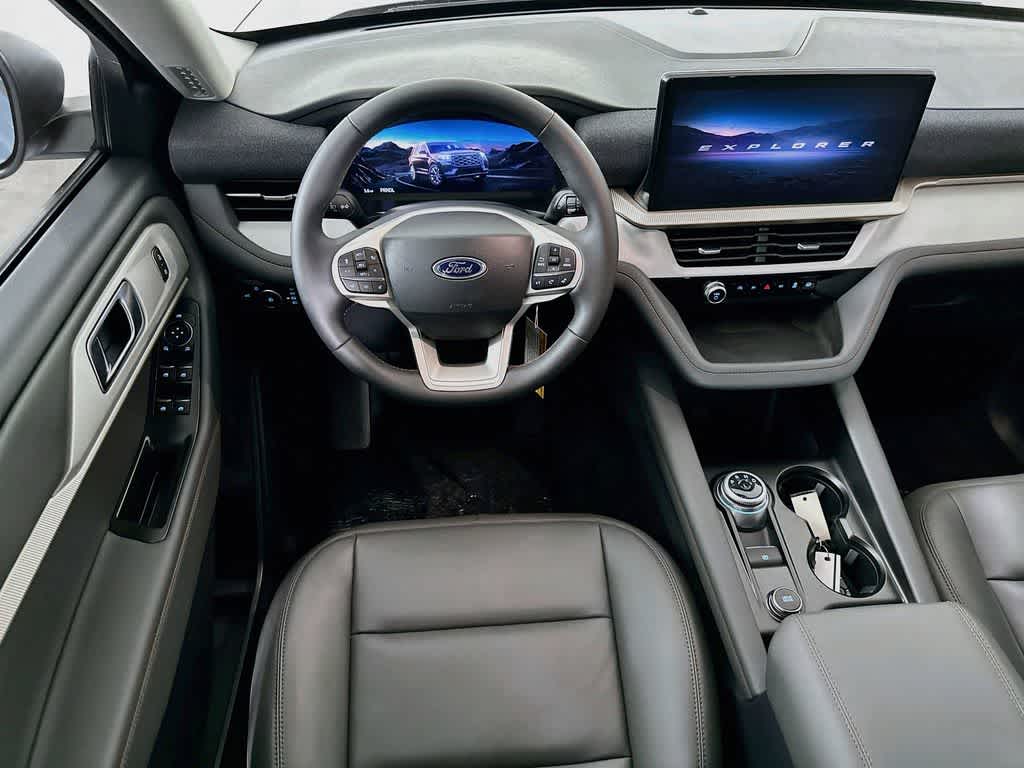 Thumbnail: 2026 Ford Explorer - 9