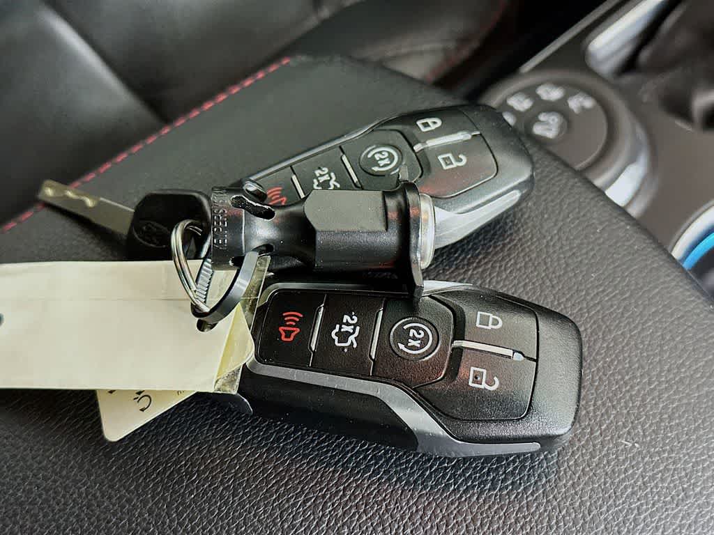 Thumbnail: 2016 Ford Explorer - 22