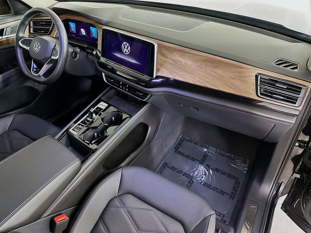 Thumbnail: 2025 Volkswagen Atlas - 32