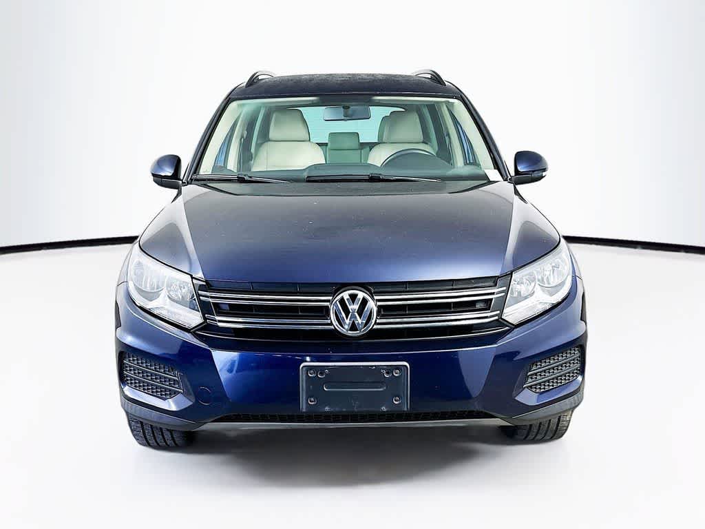 Thumbnail: 2015 Volkswagen Tiguan - 6