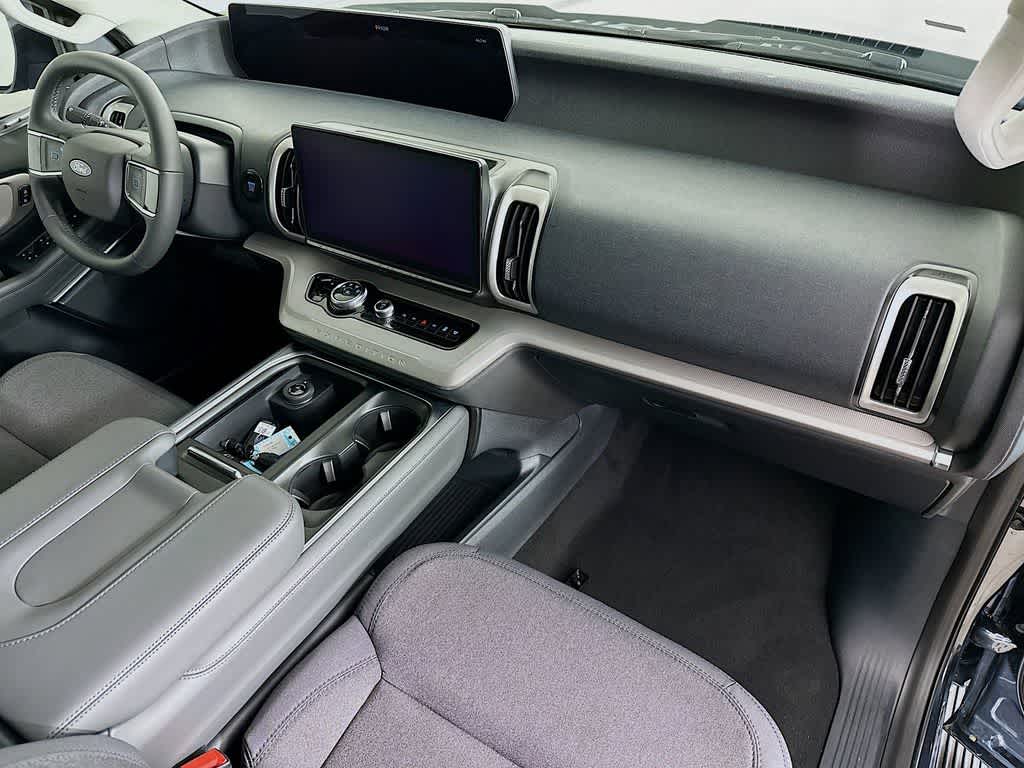 Thumbnail: 2026 Ford Expedition - 32