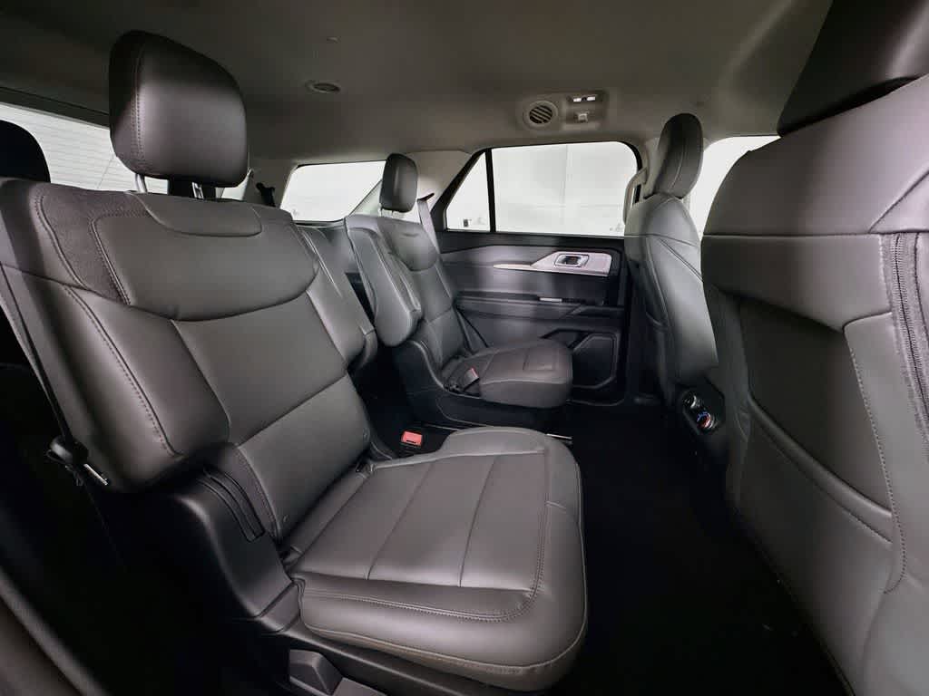 Thumbnail: 2026 Ford Explorer - 31