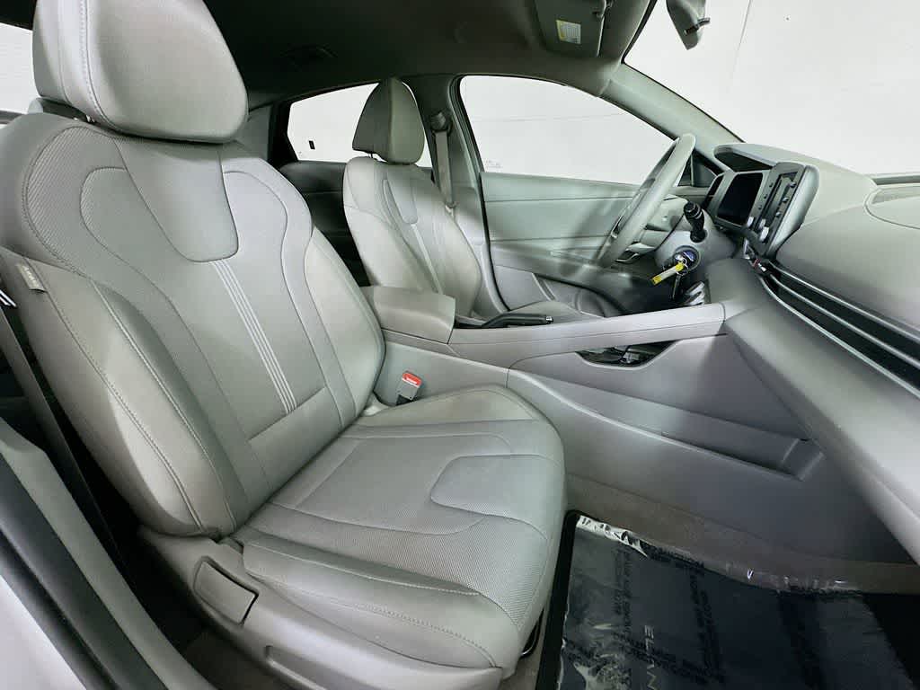 Thumbnail: 2024 Hyundai Elantra - 13