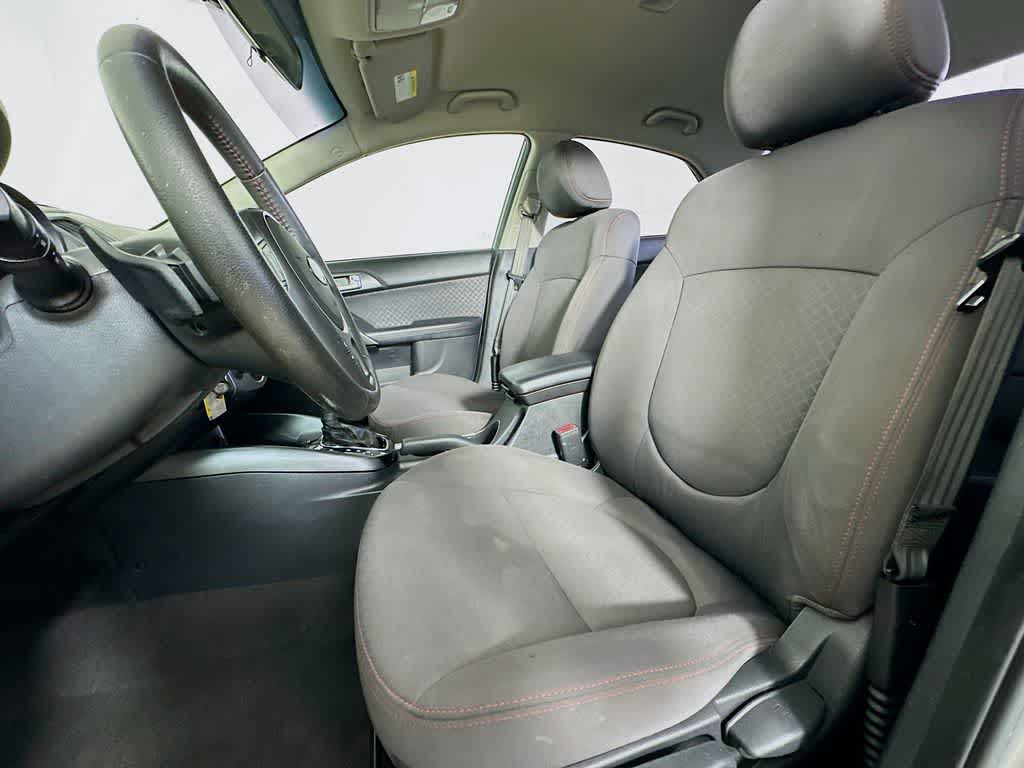 Thumbnail: 2012 Kia Forte - 12