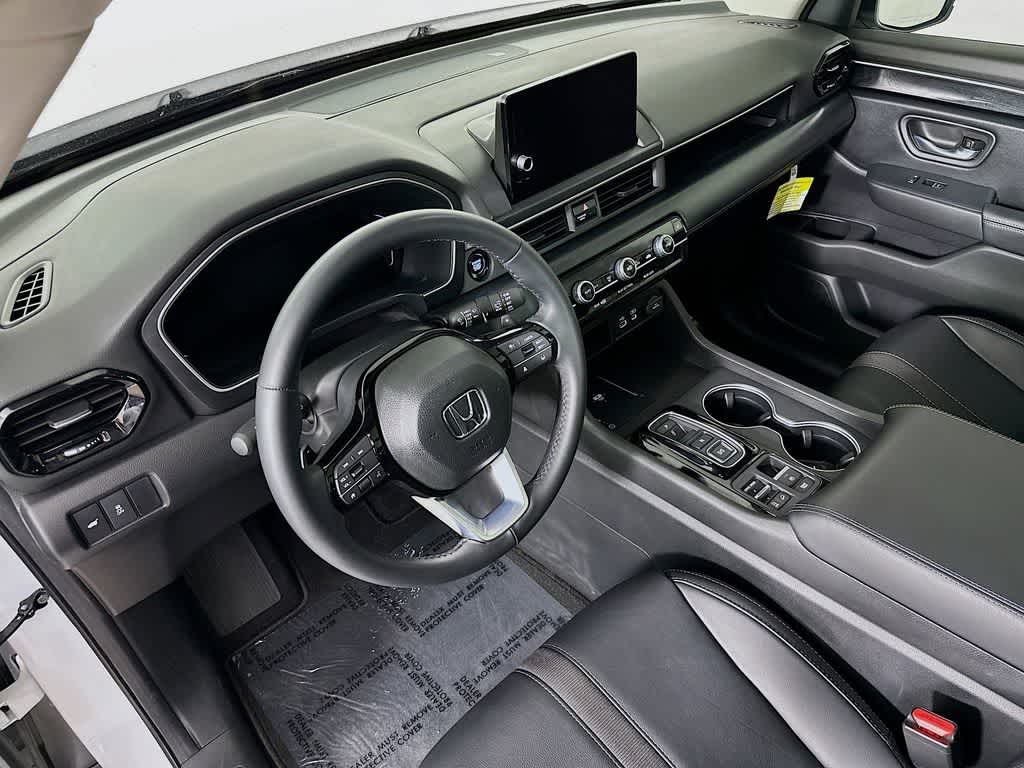 2025 Honda Pilot Touring 2