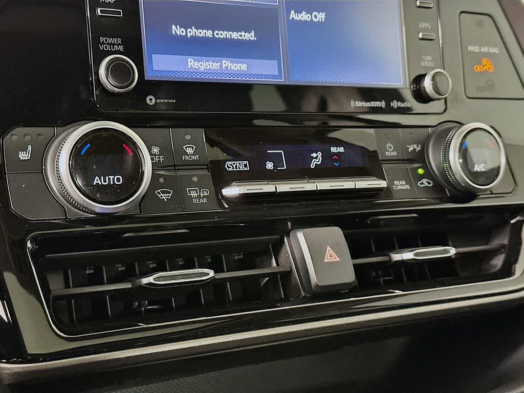 Thumbnail: 2020 Toyota Highlander - 18