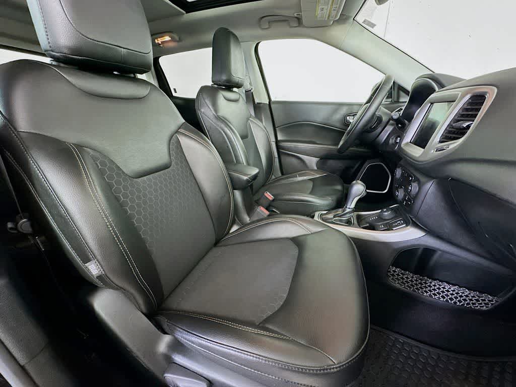 Thumbnail: 2019 Jeep Compass - 15