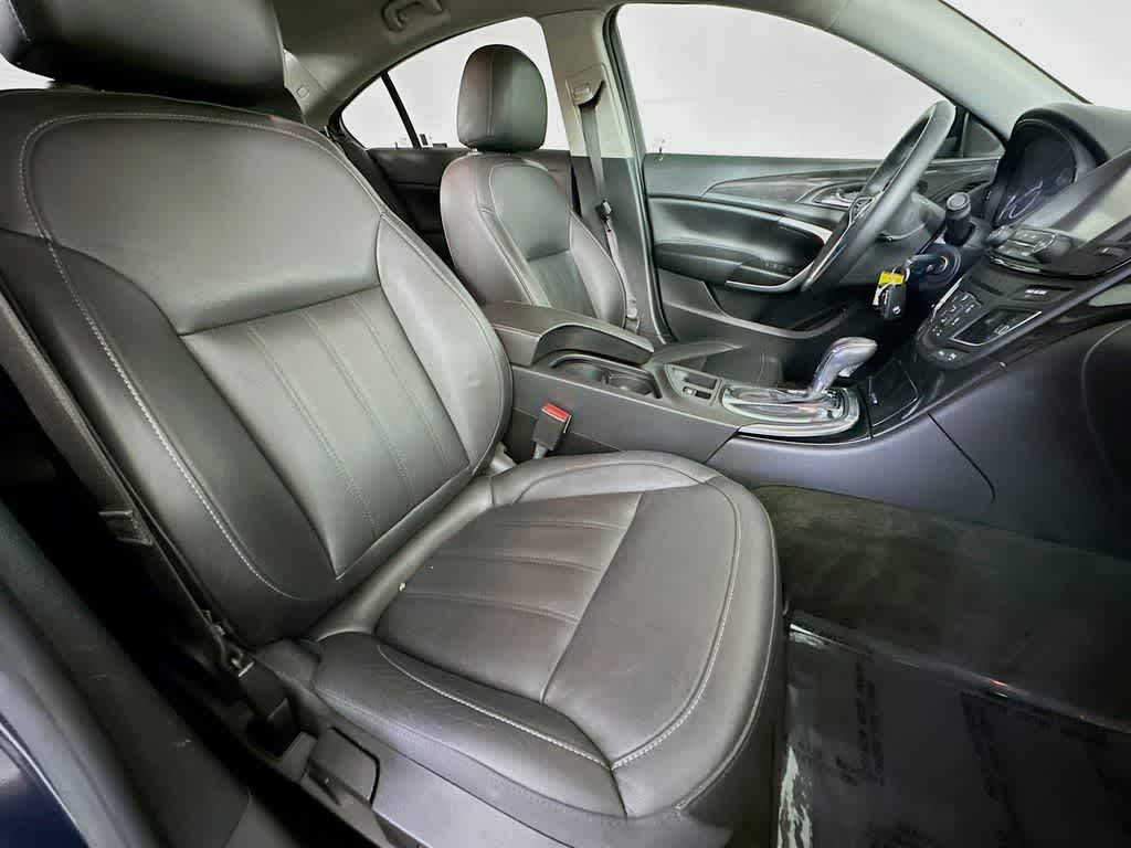 Thumbnail: 2017 Buick Regal - 15