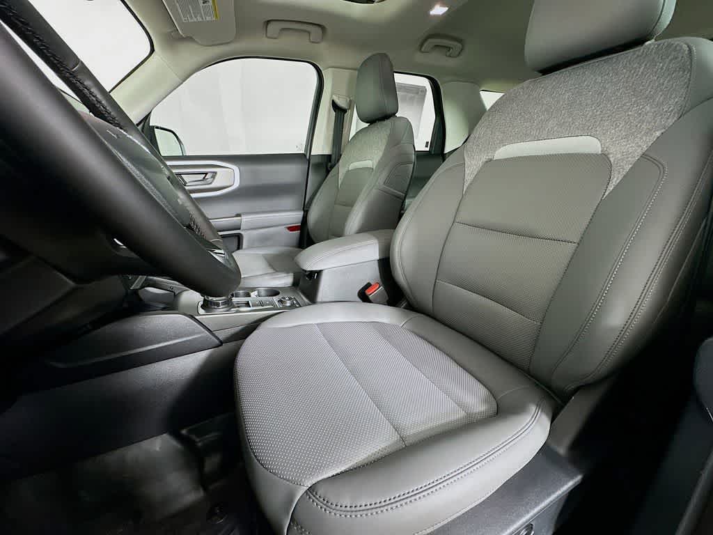 Thumbnail: 2025 Ford Bronco Sport - 12