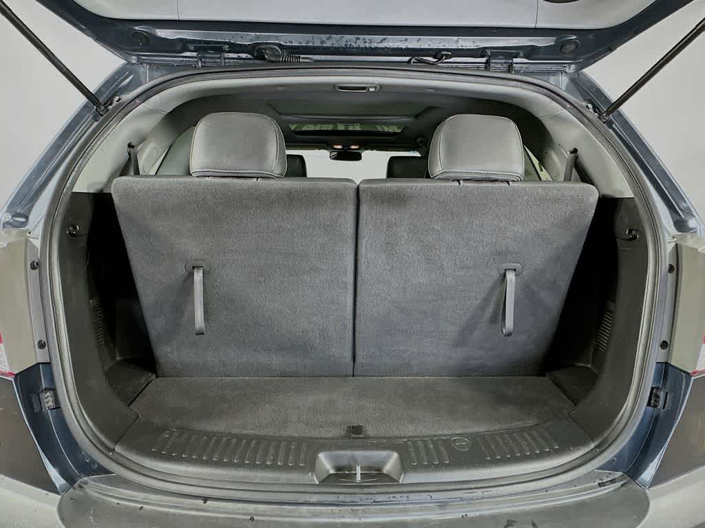 Thumbnail: 2011 Kia Sorento - 20