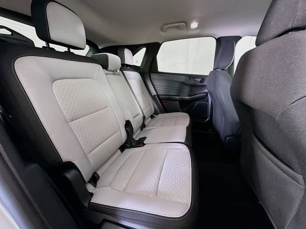 Thumbnail: 2024 Ford Escape - 31